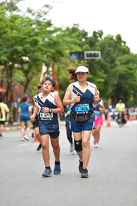 BIB: 1676, 6710
                            <button type="button" onclick="openModal(4685240)" class="btn btn-primary btn-sm float-right btn-popup" data-toggle="modal" data-target=".modal-high-quality">
                        <i class="fas fa-shopping-cart"></i> Add to Cart
                    </button>
                                            <button type="button" onclick="isThisMe(4685240, true)" class="btn btn-success btn-sm float-right btn-popup btn-isme hidden" data-toggle="tooltip" data-placement="bottom" title="นี่คือรูปของคุณใช่ไหม คลิกที่นี่เพื่อเอาเข้าอัลบั้ม">
                        <i class="fas fa-plus"></i> Add to album
                    </button>
                    <button type="button" onclick="isThisMe(4685240, false)" class="btn btn-warning btn-sm float-right btn-popup btn-isnotme hidden">
                        <i class="fas fa-ban"></i> Remove from album
                    </button>