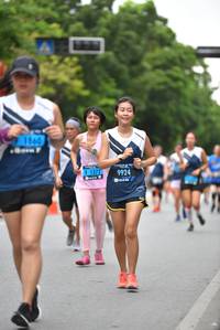 BIB: 1860, 1372, 9924
                            <button type="button" onclick="openModal(4689889)" class="btn btn-primary btn-sm float-right btn-popup" data-toggle="modal" data-target=".modal-high-quality">
                        <i class="fas fa-shopping-cart"></i> Add to Cart
                    </button>
                                            <button type="button" onclick="isThisMe(4689889, true)" class="btn btn-success btn-sm float-right btn-popup btn-isme hidden" data-toggle="tooltip" data-placement="bottom" title="นี่คือรูปของคุณใช่ไหม คลิกที่นี่เพื่อเอาเข้าอัลบั้ม">
                        <i class="fas fa-plus"></i> Add to album
                    </button>
                    <button type="button" onclick="isThisMe(4689889, false)" class="btn btn-warning btn-sm float-right btn-popup btn-isnotme hidden">
                        <i class="fas fa-ban"></i> Remove from album
                    </button>