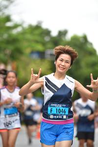 BIB: 1046, 100
                            <button type="button" onclick="openModal(4698420)" class="btn btn-primary btn-sm float-right btn-popup" data-toggle="modal" data-target=".modal-high-quality">
                        <i class="fas fa-shopping-cart"></i> Add to Cart
                    </button>
                                            <button type="button" onclick="isThisMe(4698420, true)" class="btn btn-success btn-sm float-right btn-popup btn-isme hidden" data-toggle="tooltip" data-placement="bottom" title="นี่คือรูปของคุณใช่ไหม คลิกที่นี่เพื่อเอาเข้าอัลบั้ม">
                        <i class="fas fa-plus"></i> Add to album
                    </button>
                    <button type="button" onclick="isThisMe(4698420, false)" class="btn btn-warning btn-sm float-right btn-popup btn-isnotme hidden">
                        <i class="fas fa-ban"></i> Remove from album
                    </button>