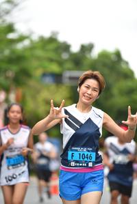 BIB: 1046, 100, 
                            <button type="button" onclick="openModal(4698421)" class="btn btn-primary btn-sm float-right btn-popup" data-toggle="modal" data-target=".modal-high-quality">
                        <i class="fas fa-shopping-cart"></i> Add to Cart
                    </button>
                                            <button type="button" onclick="isThisMe(4698421, true)" class="btn btn-success btn-sm float-right btn-popup btn-isme hidden" data-toggle="tooltip" data-placement="bottom" title="นี่คือรูปของคุณใช่ไหม คลิกที่นี่เพื่อเอาเข้าอัลบั้ม">
                        <i class="fas fa-plus"></i> Add to album
                    </button>
                    <button type="button" onclick="isThisMe(4698421, false)" class="btn btn-warning btn-sm float-right btn-popup btn-isnotme hidden">
                        <i class="fas fa-ban"></i> Remove from album
                    </button>