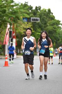 BIB: 1453, 6614
                            <button type="button" onclick="openModal(4687573)" class="btn btn-primary btn-sm float-right btn-popup" data-toggle="modal" data-target=".modal-high-quality">
                        <i class="fas fa-shopping-cart"></i> Add to Cart
                    </button>
                                            <button type="button" onclick="isThisMe(4687573, true)" class="btn btn-success btn-sm float-right btn-popup btn-isme hidden" data-toggle="tooltip" data-placement="bottom" title="นี่คือรูปของคุณใช่ไหม คลิกที่นี่เพื่อเอาเข้าอัลบั้ม">
                        <i class="fas fa-plus"></i> Add to album
                    </button>
                    <button type="button" onclick="isThisMe(4687573, false)" class="btn btn-warning btn-sm float-right btn-popup btn-isnotme hidden">
                        <i class="fas fa-ban"></i> Remove from album
                    </button>