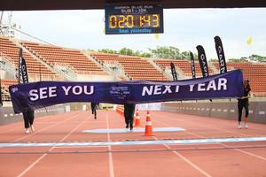 BIB: 020, 143
                            <button type="button" onclick="openModal(4573175)" class="btn btn-primary btn-sm float-right btn-popup" data-toggle="modal" data-target=".modal-high-quality">
                        <i class="fas fa-shopping-cart"></i> Add to Cart
                    </button>
                                            <button type="button" onclick="isThisMe(4573175, true)" class="btn btn-success btn-sm float-right btn-popup btn-isme hidden" data-toggle="tooltip" data-placement="bottom" title="นี่คือรูปของคุณใช่ไหม คลิกที่นี่เพื่อเอาเข้าอัลบั้ม">
                        <i class="fas fa-plus"></i> Add to album
                    </button>
                    <button type="button" onclick="isThisMe(4573175, false)" class="btn btn-warning btn-sm float-right btn-popup btn-isnotme hidden">
                        <i class="fas fa-ban"></i> Remove from album
                    </button>