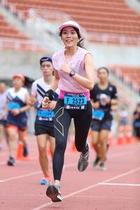 BIB: 2523
                            <button type="button" onclick="openModal(4569829)" class="btn btn-primary btn-sm float-right btn-popup" data-toggle="modal" data-target=".modal-high-quality">
                        <i class="fas fa-shopping-cart"></i> Add to Cart
                    </button>
                                            <button type="button" onclick="isThisMe(4569829, true)" class="btn btn-success btn-sm float-right btn-popup btn-isme hidden" data-toggle="tooltip" data-placement="bottom" title="นี่คือรูปของคุณใช่ไหม คลิกที่นี่เพื่อเอาเข้าอัลบั้ม">
                        <i class="fas fa-plus"></i> Add to album
                    </button>
                    <button type="button" onclick="isThisMe(4569829, false)" class="btn btn-warning btn-sm float-right btn-popup btn-isnotme hidden">
                        <i class="fas fa-ban"></i> Remove from album
                    </button>