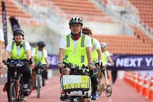 BIB: 
                            <button type="button" onclick="openModal(4573081)" class="btn btn-primary btn-sm float-right btn-popup" data-toggle="modal" data-target=".modal-high-quality">
                        <i class="fas fa-shopping-cart"></i> Add to Cart
                    </button>
                                            <button type="button" onclick="isThisMe(4573081, true)" class="btn btn-success btn-sm float-right btn-popup btn-isme hidden" data-toggle="tooltip" data-placement="bottom" title="นี่คือรูปของคุณใช่ไหม คลิกที่นี่เพื่อเอาเข้าอัลบั้ม">
                        <i class="fas fa-plus"></i> Add to album
                    </button>
                    <button type="button" onclick="isThisMe(4573081, false)" class="btn btn-warning btn-sm float-right btn-popup btn-isnotme hidden">
                        <i class="fas fa-ban"></i> Remove from album
                    </button>