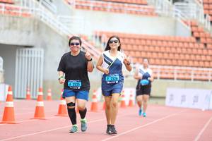 BIB: 2526, 2525
                            <button type="button" onclick="openModal(4572979)" class="btn btn-primary btn-sm float-right btn-popup" data-toggle="modal" data-target=".modal-high-quality">
                        <i class="fas fa-shopping-cart"></i> Add to Cart
                    </button>
                                            <button type="button" onclick="isThisMe(4572979, true)" class="btn btn-success btn-sm float-right btn-popup btn-isme hidden" data-toggle="tooltip" data-placement="bottom" title="นี่คือรูปของคุณใช่ไหม คลิกที่นี่เพื่อเอาเข้าอัลบั้ม">
                        <i class="fas fa-plus"></i> Add to album
                    </button>
                    <button type="button" onclick="isThisMe(4572979, false)" class="btn btn-warning btn-sm float-right btn-popup btn-isnotme hidden">
                        <i class="fas fa-ban"></i> Remove from album
                    </button>