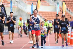 BIB: 7611
                            <button type="button" onclick="openModal(4573058)" class="btn btn-primary btn-sm float-right btn-popup" data-toggle="modal" data-target=".modal-high-quality">
                        <i class="fas fa-shopping-cart"></i> Add to Cart
                    </button>
                                            <button type="button" onclick="isThisMe(4573058, true)" class="btn btn-success btn-sm float-right btn-popup btn-isme hidden" data-toggle="tooltip" data-placement="bottom" title="นี่คือรูปของคุณใช่ไหม คลิกที่นี่เพื่อเอาเข้าอัลบั้ม">
                        <i class="fas fa-plus"></i> Add to album
                    </button>
                    <button type="button" onclick="isThisMe(4573058, false)" class="btn btn-warning btn-sm float-right btn-popup btn-isnotme hidden">
                        <i class="fas fa-ban"></i> Remove from album
                    </button>