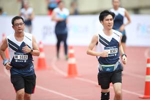 BIB: 8307, 5533
                            <button type="button" onclick="openModal(4576278)" class="btn btn-primary btn-sm float-right btn-popup" data-toggle="modal" data-target=".modal-high-quality">
                        <i class="fas fa-shopping-cart"></i> Add to Cart
                    </button>
                                            <button type="button" onclick="isThisMe(4576278, true)" class="btn btn-success btn-sm float-right btn-popup btn-isme hidden" data-toggle="tooltip" data-placement="bottom" title="นี่คือรูปของคุณใช่ไหม คลิกที่นี่เพื่อเอาเข้าอัลบั้ม">
                        <i class="fas fa-plus"></i> Add to album
                    </button>
                    <button type="button" onclick="isThisMe(4576278, false)" class="btn btn-warning btn-sm float-right btn-popup btn-isnotme hidden">
                        <i class="fas fa-ban"></i> Remove from album
                    </button>