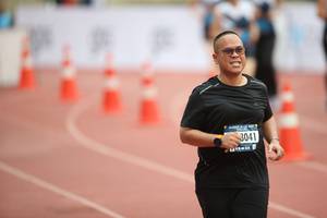 BIB: 3041
                            <button type="button" onclick="openModal(4576825)" class="btn btn-primary btn-sm float-right btn-popup" data-toggle="modal" data-target=".modal-high-quality">
                        <i class="fas fa-shopping-cart"></i> Add to Cart
                    </button>
                                            <button type="button" onclick="isThisMe(4576825, true)" class="btn btn-success btn-sm float-right btn-popup btn-isme hidden" data-toggle="tooltip" data-placement="bottom" title="นี่คือรูปของคุณใช่ไหม คลิกที่นี่เพื่อเอาเข้าอัลบั้ม">
                        <i class="fas fa-plus"></i> Add to album
                    </button>
                    <button type="button" onclick="isThisMe(4576825, false)" class="btn btn-warning btn-sm float-right btn-popup btn-isnotme hidden">
                        <i class="fas fa-ban"></i> Remove from album
                    </button>