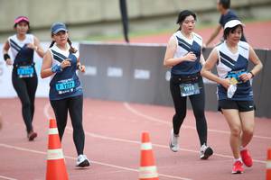 BIB: 1277, 9918
                            <button type="button" onclick="openModal(4575440)" class="btn btn-primary btn-sm float-right btn-popup" data-toggle="modal" data-target=".modal-high-quality">
                        <i class="fas fa-shopping-cart"></i> Add to Cart
                    </button>
                                            <button type="button" onclick="isThisMe(4575440, true)" class="btn btn-success btn-sm float-right btn-popup btn-isme hidden" data-toggle="tooltip" data-placement="bottom" title="นี่คือรูปของคุณใช่ไหม คลิกที่นี่เพื่อเอาเข้าอัลบั้ม">
                        <i class="fas fa-plus"></i> Add to album
                    </button>
                    <button type="button" onclick="isThisMe(4575440, false)" class="btn btn-warning btn-sm float-right btn-popup btn-isnotme hidden">
                        <i class="fas fa-ban"></i> Remove from album
                    </button>