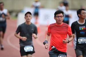 BIB: 592
                            <button type="button" onclick="openModal(4569189)" class="btn btn-primary btn-sm float-right btn-popup" data-toggle="modal" data-target=".modal-high-quality">
                        <i class="fas fa-shopping-cart"></i> Add to Cart
                    </button>
                                            <button type="button" onclick="isThisMe(4569189, true)" class="btn btn-success btn-sm float-right btn-popup btn-isme hidden" data-toggle="tooltip" data-placement="bottom" title="นี่คือรูปของคุณใช่ไหม คลิกที่นี่เพื่อเอาเข้าอัลบั้ม">
                        <i class="fas fa-plus"></i> Add to album
                    </button>
                    <button type="button" onclick="isThisMe(4569189, false)" class="btn btn-warning btn-sm float-right btn-popup btn-isnotme hidden">
                        <i class="fas fa-ban"></i> Remove from album
                    </button>