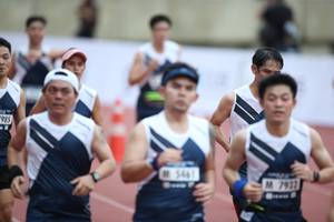 BIB: 985, 544, 7932
                            <button type="button" onclick="openModal(4568714)" class="btn btn-primary btn-sm float-right btn-popup" data-toggle="modal" data-target=".modal-high-quality">
                        <i class="fas fa-shopping-cart"></i> Add to Cart
                    </button>
                                            <button type="button" onclick="isThisMe(4568714, true)" class="btn btn-success btn-sm float-right btn-popup btn-isme hidden" data-toggle="tooltip" data-placement="bottom" title="นี่คือรูปของคุณใช่ไหม คลิกที่นี่เพื่อเอาเข้าอัลบั้ม">
                        <i class="fas fa-plus"></i> Add to album
                    </button>
                    <button type="button" onclick="isThisMe(4568714, false)" class="btn btn-warning btn-sm float-right btn-popup btn-isnotme hidden">
                        <i class="fas fa-ban"></i> Remove from album
                    </button>