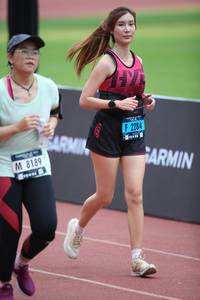 BIB: 2284, 8189
                            <button type="button" onclick="openModal(4576843)" class="btn btn-primary btn-sm float-right btn-popup" data-toggle="modal" data-target=".modal-high-quality">
                        <i class="fas fa-shopping-cart"></i> Add to Cart
                    </button>
                                            <button type="button" onclick="isThisMe(4576843, true)" class="btn btn-success btn-sm float-right btn-popup btn-isme hidden" data-toggle="tooltip" data-placement="bottom" title="นี่คือรูปของคุณใช่ไหม คลิกที่นี่เพื่อเอาเข้าอัลบั้ม">
                        <i class="fas fa-plus"></i> Add to album
                    </button>
                    <button type="button" onclick="isThisMe(4576843, false)" class="btn btn-warning btn-sm float-right btn-popup btn-isnotme hidden">
                        <i class="fas fa-ban"></i> Remove from album
                    </button>