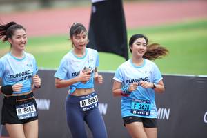 BIB: 8662, 863, 2628
                            <button type="button" onclick="openModal(4575664)" class="btn btn-primary btn-sm float-right btn-popup" data-toggle="modal" data-target=".modal-high-quality">
                        <i class="fas fa-shopping-cart"></i> Add to Cart
                    </button>
                                            <button type="button" onclick="isThisMe(4575664, true)" class="btn btn-success btn-sm float-right btn-popup btn-isme hidden" data-toggle="tooltip" data-placement="bottom" title="นี่คือรูปของคุณใช่ไหม คลิกที่นี่เพื่อเอาเข้าอัลบั้ม">
                        <i class="fas fa-plus"></i> Add to album
                    </button>
                    <button type="button" onclick="isThisMe(4575664, false)" class="btn btn-warning btn-sm float-right btn-popup btn-isnotme hidden">
                        <i class="fas fa-ban"></i> Remove from album
                    </button>