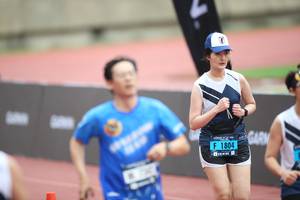 BIB: 1804
                            <button type="button" onclick="openModal(4576046)" class="btn btn-primary btn-sm float-right btn-popup" data-toggle="modal" data-target=".modal-high-quality">
                        <i class="fas fa-shopping-cart"></i> Add to Cart
                    </button>
                                            <button type="button" onclick="isThisMe(4576046, true)" class="btn btn-success btn-sm float-right btn-popup btn-isme hidden" data-toggle="tooltip" data-placement="bottom" title="นี่คือรูปของคุณใช่ไหม คลิกที่นี่เพื่อเอาเข้าอัลบั้ม">
                        <i class="fas fa-plus"></i> Add to album
                    </button>
                    <button type="button" onclick="isThisMe(4576046, false)" class="btn btn-warning btn-sm float-right btn-popup btn-isnotme hidden">
                        <i class="fas fa-ban"></i> Remove from album
                    </button>