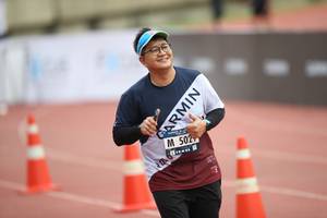 BIB: 502
                            <button type="button" onclick="openModal(4576962)" class="btn btn-primary btn-sm float-right btn-popup" data-toggle="modal" data-target=".modal-high-quality">
                        <i class="fas fa-shopping-cart"></i> Add to Cart
                    </button>
                                            <button type="button" onclick="isThisMe(4576962, true)" class="btn btn-success btn-sm float-right btn-popup btn-isme hidden" data-toggle="tooltip" data-placement="bottom" title="นี่คือรูปของคุณใช่ไหม คลิกที่นี่เพื่อเอาเข้าอัลบั้ม">
                        <i class="fas fa-plus"></i> Add to album
                    </button>
                    <button type="button" onclick="isThisMe(4576962, false)" class="btn btn-warning btn-sm float-right btn-popup btn-isnotme hidden">
                        <i class="fas fa-ban"></i> Remove from album
                    </button>