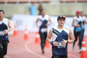 BIB: 5422
                            <button type="button" onclick="openModal(4573879)" class="btn btn-primary btn-sm float-right btn-popup" data-toggle="modal" data-target=".modal-high-quality">
                        <i class="fas fa-shopping-cart"></i> Add to Cart
                    </button>
                                            <button type="button" onclick="isThisMe(4573879, true)" class="btn btn-success btn-sm float-right btn-popup btn-isme hidden" data-toggle="tooltip" data-placement="bottom" title="นี่คือรูปของคุณใช่ไหม คลิกที่นี่เพื่อเอาเข้าอัลบั้ม">
                        <i class="fas fa-plus"></i> Add to album
                    </button>
                    <button type="button" onclick="isThisMe(4573879, false)" class="btn btn-warning btn-sm float-right btn-popup btn-isnotme hidden">
                        <i class="fas fa-ban"></i> Remove from album
                    </button>