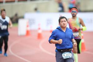 BIB: 6575
                            <button type="button" onclick="openModal(4576300)" class="btn btn-primary btn-sm float-right btn-popup" data-toggle="modal" data-target=".modal-high-quality">
                        <i class="fas fa-shopping-cart"></i> Add to Cart
                    </button>
                                            <button type="button" onclick="isThisMe(4576300, true)" class="btn btn-success btn-sm float-right btn-popup btn-isme hidden" data-toggle="tooltip" data-placement="bottom" title="นี่คือรูปของคุณใช่ไหม คลิกที่นี่เพื่อเอาเข้าอัลบั้ม">
                        <i class="fas fa-plus"></i> Add to album
                    </button>
                    <button type="button" onclick="isThisMe(4576300, false)" class="btn btn-warning btn-sm float-right btn-popup btn-isnotme hidden">
                        <i class="fas fa-ban"></i> Remove from album
                    </button>