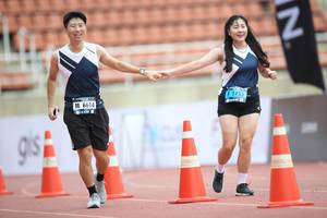 BIB: 1453, 6614
                            <button type="button" onclick="openModal(4577681)" class="btn btn-primary btn-sm float-right btn-popup" data-toggle="modal" data-target=".modal-high-quality">
                        <i class="fas fa-shopping-cart"></i> Add to Cart
                    </button>
                                            <button type="button" onclick="isThisMe(4577681, true)" class="btn btn-success btn-sm float-right btn-popup btn-isme hidden" data-toggle="tooltip" data-placement="bottom" title="นี่คือรูปของคุณใช่ไหม คลิกที่นี่เพื่อเอาเข้าอัลบั้ม">
                        <i class="fas fa-plus"></i> Add to album
                    </button>
                    <button type="button" onclick="isThisMe(4577681, false)" class="btn btn-warning btn-sm float-right btn-popup btn-isnotme hidden">
                        <i class="fas fa-ban"></i> Remove from album
                    </button>