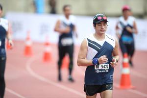 BIB: 5422
                            <button type="button" onclick="openModal(4573881)" class="btn btn-primary btn-sm float-right btn-popup" data-toggle="modal" data-target=".modal-high-quality">
                        <i class="fas fa-shopping-cart"></i> Add to Cart
                    </button>
                                            <button type="button" onclick="isThisMe(4573881, true)" class="btn btn-success btn-sm float-right btn-popup btn-isme hidden" data-toggle="tooltip" data-placement="bottom" title="นี่คือรูปของคุณใช่ไหม คลิกที่นี่เพื่อเอาเข้าอัลบั้ม">
                        <i class="fas fa-plus"></i> Add to album
                    </button>
                    <button type="button" onclick="isThisMe(4573881, false)" class="btn btn-warning btn-sm float-right btn-popup btn-isnotme hidden">
                        <i class="fas fa-ban"></i> Remove from album
                    </button>