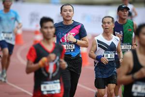 BIB: 8267, 17250, 821
                            <button type="button" onclick="openModal(4567040)" class="btn btn-primary btn-sm float-right btn-popup" data-toggle="modal" data-target=".modal-high-quality">
                        <i class="fas fa-shopping-cart"></i> Add to Cart
                    </button>
                                            <button type="button" onclick="isThisMe(4567040, true)" class="btn btn-success btn-sm float-right btn-popup btn-isme hidden" data-toggle="tooltip" data-placement="bottom" title="นี่คือรูปของคุณใช่ไหม คลิกที่นี่เพื่อเอาเข้าอัลบั้ม">
                        <i class="fas fa-plus"></i> Add to album
                    </button>
                    <button type="button" onclick="isThisMe(4567040, false)" class="btn btn-warning btn-sm float-right btn-popup btn-isnotme hidden">
                        <i class="fas fa-ban"></i> Remove from album
                    </button>