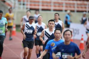 BIB: 073
                            <button type="button" onclick="openModal(4567994)" class="btn btn-primary btn-sm float-right btn-popup" data-toggle="modal" data-target=".modal-high-quality">
                        <i class="fas fa-shopping-cart"></i> Add to Cart
                    </button>
                                            <button type="button" onclick="isThisMe(4567994, true)" class="btn btn-success btn-sm float-right btn-popup btn-isme hidden" data-toggle="tooltip" data-placement="bottom" title="นี่คือรูปของคุณใช่ไหม คลิกที่นี่เพื่อเอาเข้าอัลบั้ม">
                        <i class="fas fa-plus"></i> Add to album
                    </button>
                    <button type="button" onclick="isThisMe(4567994, false)" class="btn btn-warning btn-sm float-right btn-popup btn-isnotme hidden">
                        <i class="fas fa-ban"></i> Remove from album
                    </button>