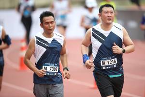 BIB: 7216, 7302
                            <button type="button" onclick="openModal(4575466)" class="btn btn-primary btn-sm float-right btn-popup" data-toggle="modal" data-target=".modal-high-quality">
                        <i class="fas fa-shopping-cart"></i> Add to Cart
                    </button>
                                            <button type="button" onclick="isThisMe(4575466, true)" class="btn btn-success btn-sm float-right btn-popup btn-isme hidden" data-toggle="tooltip" data-placement="bottom" title="นี่คือรูปของคุณใช่ไหม คลิกที่นี่เพื่อเอาเข้าอัลบั้ม">
                        <i class="fas fa-plus"></i> Add to album
                    </button>
                    <button type="button" onclick="isThisMe(4575466, false)" class="btn btn-warning btn-sm float-right btn-popup btn-isnotme hidden">
                        <i class="fas fa-ban"></i> Remove from album
                    </button>