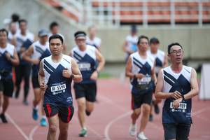 BIB: 5198, 989
                            <button type="button" onclick="openModal(4569389)" class="btn btn-primary btn-sm float-right btn-popup" data-toggle="modal" data-target=".modal-high-quality">
                        <i class="fas fa-shopping-cart"></i> Add to Cart
                    </button>
                                            <button type="button" onclick="isThisMe(4569389, true)" class="btn btn-success btn-sm float-right btn-popup btn-isme hidden" data-toggle="tooltip" data-placement="bottom" title="นี่คือรูปของคุณใช่ไหม คลิกที่นี่เพื่อเอาเข้าอัลบั้ม">
                        <i class="fas fa-plus"></i> Add to album
                    </button>
                    <button type="button" onclick="isThisMe(4569389, false)" class="btn btn-warning btn-sm float-right btn-popup btn-isnotme hidden">
                        <i class="fas fa-ban"></i> Remove from album
                    </button>