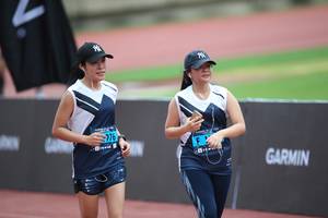 BIB: 976
                            <button type="button" onclick="openModal(4576898)" class="btn btn-primary btn-sm float-right btn-popup" data-toggle="modal" data-target=".modal-high-quality">
                        <i class="fas fa-shopping-cart"></i> Add to Cart
                    </button>
                                            <button type="button" onclick="isThisMe(4576898, true)" class="btn btn-success btn-sm float-right btn-popup btn-isme hidden" data-toggle="tooltip" data-placement="bottom" title="นี่คือรูปของคุณใช่ไหม คลิกที่นี่เพื่อเอาเข้าอัลบั้ม">
                        <i class="fas fa-plus"></i> Add to album
                    </button>
                    <button type="button" onclick="isThisMe(4576898, false)" class="btn btn-warning btn-sm float-right btn-popup btn-isnotme hidden">
                        <i class="fas fa-ban"></i> Remove from album
                    </button>