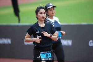 BIB: 1907
                            <button type="button" onclick="openModal(4577448)" class="btn btn-primary btn-sm float-right btn-popup" data-toggle="modal" data-target=".modal-high-quality">
                        <i class="fas fa-shopping-cart"></i> Add to Cart
                    </button>
                                            <button type="button" onclick="isThisMe(4577448, true)" class="btn btn-success btn-sm float-right btn-popup btn-isme hidden" data-toggle="tooltip" data-placement="bottom" title="นี่คือรูปของคุณใช่ไหม คลิกที่นี่เพื่อเอาเข้าอัลบั้ม">
                        <i class="fas fa-plus"></i> Add to album
                    </button>
                    <button type="button" onclick="isThisMe(4577448, false)" class="btn btn-warning btn-sm float-right btn-popup btn-isnotme hidden">
                        <i class="fas fa-ban"></i> Remove from album
                    </button>