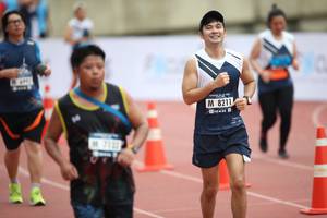 BIB: 8211, 7133
                            <button type="button" onclick="openModal(4576785)" class="btn btn-primary btn-sm float-right btn-popup" data-toggle="modal" data-target=".modal-high-quality">
                        <i class="fas fa-shopping-cart"></i> Add to Cart
                    </button>
                                            <button type="button" onclick="isThisMe(4576785, true)" class="btn btn-success btn-sm float-right btn-popup btn-isme hidden" data-toggle="tooltip" data-placement="bottom" title="นี่คือรูปของคุณใช่ไหม คลิกที่นี่เพื่อเอาเข้าอัลบั้ม">
                        <i class="fas fa-plus"></i> Add to album
                    </button>
                    <button type="button" onclick="isThisMe(4576785, false)" class="btn btn-warning btn-sm float-right btn-popup btn-isnotme hidden">
                        <i class="fas fa-ban"></i> Remove from album
                    </button>