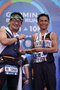 BIB: 100, 5868
                            <button type="button" onclick="openModal(4627962)" class="btn btn-primary btn-sm float-right btn-popup" data-toggle="modal" data-target=".modal-high-quality">
                        <i class="fas fa-shopping-cart"></i> Add to Cart
                    </button>
                                            <button type="button" onclick="isThisMe(4627962, true)" class="btn btn-success btn-sm float-right btn-popup btn-isme hidden" data-toggle="tooltip" data-placement="bottom" title="นี่คือรูปของคุณใช่ไหม คลิกที่นี่เพื่อเอาเข้าอัลบั้ม">
                        <i class="fas fa-plus"></i> Add to album
                    </button>
                    <button type="button" onclick="isThisMe(4627962, false)" class="btn btn-warning btn-sm float-right btn-popup btn-isnotme hidden">
                        <i class="fas fa-ban"></i> Remove from album
                    </button>