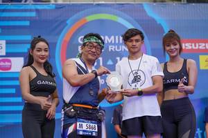 BIB: 5868
                            <button type="button" onclick="openModal(4627957)" class="btn btn-primary btn-sm float-right btn-popup" data-toggle="modal" data-target=".modal-high-quality">
                        <i class="fas fa-shopping-cart"></i> Add to Cart
                    </button>
                                            <button type="button" onclick="isThisMe(4627957, true)" class="btn btn-success btn-sm float-right btn-popup btn-isme hidden" data-toggle="tooltip" data-placement="bottom" title="นี่คือรูปของคุณใช่ไหม คลิกที่นี่เพื่อเอาเข้าอัลบั้ม">
                        <i class="fas fa-plus"></i> Add to album
                    </button>
                    <button type="button" onclick="isThisMe(4627957, false)" class="btn btn-warning btn-sm float-right btn-popup btn-isnotme hidden">
                        <i class="fas fa-ban"></i> Remove from album
                    </button>