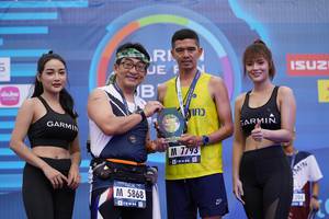 BIB: 7793, 5868, 204
                            <button type="button" onclick="openModal(4627899)" class="btn btn-primary btn-sm float-right btn-popup" data-toggle="modal" data-target=".modal-high-quality">
                        <i class="fas fa-shopping-cart"></i> Add to Cart
                    </button>
                                            <button type="button" onclick="isThisMe(4627899, true)" class="btn btn-success btn-sm float-right btn-popup btn-isme hidden" data-toggle="tooltip" data-placement="bottom" title="นี่คือรูปของคุณใช่ไหม คลิกที่นี่เพื่อเอาเข้าอัลบั้ม">
                        <i class="fas fa-plus"></i> Add to album
                    </button>
                    <button type="button" onclick="isThisMe(4627899, false)" class="btn btn-warning btn-sm float-right btn-popup btn-isnotme hidden">
                        <i class="fas fa-ban"></i> Remove from album
                    </button>