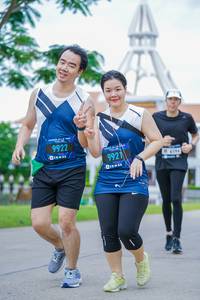 BIB: 9922, 9921, 594
                            <button type="button" onclick="openModal(4686121)" class="btn btn-primary btn-sm float-right btn-popup" data-toggle="modal" data-target=".modal-high-quality">
                        <i class="fas fa-shopping-cart"></i> Add to Cart
                    </button>
                                            <button type="button" onclick="isThisMe(4686121, true)" class="btn btn-success btn-sm float-right btn-popup btn-isme hidden" data-toggle="tooltip" data-placement="bottom" title="นี่คือรูปของคุณใช่ไหม คลิกที่นี่เพื่อเอาเข้าอัลบั้ม">
                        <i class="fas fa-plus"></i> Add to album
                    </button>
                    <button type="button" onclick="isThisMe(4686121, false)" class="btn btn-warning btn-sm float-right btn-popup btn-isnotme hidden">
                        <i class="fas fa-ban"></i> Remove from album
                    </button>