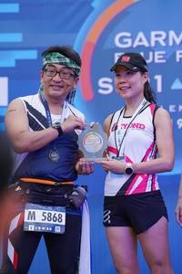 BIB: 5868
                            <button type="button" onclick="openModal(4627652)" class="btn btn-primary btn-sm float-right btn-popup" data-toggle="modal" data-target=".modal-high-quality">
                        <i class="fas fa-shopping-cart"></i> Add to Cart
                    </button>
                                            <button type="button" onclick="isThisMe(4627652, true)" class="btn btn-success btn-sm float-right btn-popup btn-isme hidden" data-toggle="tooltip" data-placement="bottom" title="นี่คือรูปของคุณใช่ไหม คลิกที่นี่เพื่อเอาเข้าอัลบั้ม">
                        <i class="fas fa-plus"></i> Add to album
                    </button>
                    <button type="button" onclick="isThisMe(4627652, false)" class="btn btn-warning btn-sm float-right btn-popup btn-isnotme hidden">
                        <i class="fas fa-ban"></i> Remove from album
                    </button>