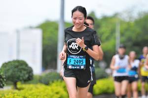 BIB: 2495
                            <button type="button" onclick="openModal(4683804)" class="btn btn-primary btn-sm float-right btn-popup" data-toggle="modal" data-target=".modal-high-quality">
                        <i class="fas fa-shopping-cart"></i> Add to Cart
                    </button>
                                            <button type="button" onclick="isThisMe(4683804, true)" class="btn btn-success btn-sm float-right btn-popup btn-isme hidden" data-toggle="tooltip" data-placement="bottom" title="นี่คือรูปของคุณใช่ไหม คลิกที่นี่เพื่อเอาเข้าอัลบั้ม">
                        <i class="fas fa-plus"></i> Add to album
                    </button>
                    <button type="button" onclick="isThisMe(4683804, false)" class="btn btn-warning btn-sm float-right btn-popup btn-isnotme hidden">
                        <i class="fas fa-ban"></i> Remove from album
                    </button>