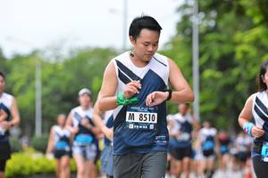 BIB: 8510
                            <button type="button" onclick="openModal(4683812)" class="btn btn-primary btn-sm float-right btn-popup" data-toggle="modal" data-target=".modal-high-quality">
                        <i class="fas fa-shopping-cart"></i> Add to Cart
                    </button>
                                            <button type="button" onclick="isThisMe(4683812, true)" class="btn btn-success btn-sm float-right btn-popup btn-isme hidden" data-toggle="tooltip" data-placement="bottom" title="นี่คือรูปของคุณใช่ไหม คลิกที่นี่เพื่อเอาเข้าอัลบั้ม">
                        <i class="fas fa-plus"></i> Add to album
                    </button>
                    <button type="button" onclick="isThisMe(4683812, false)" class="btn btn-warning btn-sm float-right btn-popup btn-isnotme hidden">
                        <i class="fas fa-ban"></i> Remove from album
                    </button>