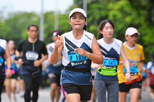 BIB: 1472
                            <button type="button" onclick="openModal(4683634)" class="btn btn-primary btn-sm float-right btn-popup" data-toggle="modal" data-target=".modal-high-quality">
                        <i class="fas fa-shopping-cart"></i> Add to Cart
                    </button>
                                            <button type="button" onclick="isThisMe(4683634, true)" class="btn btn-success btn-sm float-right btn-popup btn-isme hidden" data-toggle="tooltip" data-placement="bottom" title="นี่คือรูปของคุณใช่ไหม คลิกที่นี่เพื่อเอาเข้าอัลบั้ม">
                        <i class="fas fa-plus"></i> Add to album
                    </button>
                    <button type="button" onclick="isThisMe(4683634, false)" class="btn btn-warning btn-sm float-right btn-popup btn-isnotme hidden">
                        <i class="fas fa-ban"></i> Remove from album
                    </button>