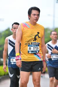 BIB: 7720
                            <button type="button" onclick="openModal(4699432)" class="btn btn-primary btn-sm float-right btn-popup" data-toggle="modal" data-target=".modal-high-quality">
                        <i class="fas fa-shopping-cart"></i> Add to Cart
                    </button>
                                            <button type="button" onclick="isThisMe(4699432, true)" class="btn btn-success btn-sm float-right btn-popup btn-isme hidden" data-toggle="tooltip" data-placement="bottom" title="นี่คือรูปของคุณใช่ไหม คลิกที่นี่เพื่อเอาเข้าอัลบั้ม">
                        <i class="fas fa-plus"></i> Add to album
                    </button>
                    <button type="button" onclick="isThisMe(4699432, false)" class="btn btn-warning btn-sm float-right btn-popup btn-isnotme hidden">
                        <i class="fas fa-ban"></i> Remove from album
                    </button>