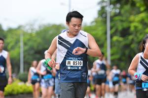 BIB: 8510
                            <button type="button" onclick="openModal(4683811)" class="btn btn-primary btn-sm float-right btn-popup" data-toggle="modal" data-target=".modal-high-quality">
                        <i class="fas fa-shopping-cart"></i> Add to Cart
                    </button>
                                            <button type="button" onclick="isThisMe(4683811, true)" class="btn btn-success btn-sm float-right btn-popup btn-isme hidden" data-toggle="tooltip" data-placement="bottom" title="นี่คือรูปของคุณใช่ไหม คลิกที่นี่เพื่อเอาเข้าอัลบั้ม">
                        <i class="fas fa-plus"></i> Add to album
                    </button>
                    <button type="button" onclick="isThisMe(4683811, false)" class="btn btn-warning btn-sm float-right btn-popup btn-isnotme hidden">
                        <i class="fas fa-ban"></i> Remove from album
                    </button>