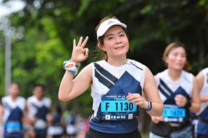 BIB: 1130
                            <button type="button" onclick="openModal(4683732)" class="btn btn-primary btn-sm float-right btn-popup" data-toggle="modal" data-target=".modal-high-quality">
                        <i class="fas fa-shopping-cart"></i> Add to Cart
                    </button>
                                            <button type="button" onclick="isThisMe(4683732, true)" class="btn btn-success btn-sm float-right btn-popup btn-isme hidden" data-toggle="tooltip" data-placement="bottom" title="นี่คือรูปของคุณใช่ไหม คลิกที่นี่เพื่อเอาเข้าอัลบั้ม">
                        <i class="fas fa-plus"></i> Add to album
                    </button>
                    <button type="button" onclick="isThisMe(4683732, false)" class="btn btn-warning btn-sm float-right btn-popup btn-isnotme hidden">
                        <i class="fas fa-ban"></i> Remove from album
                    </button>