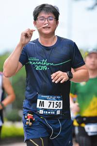 BIB: 2019, 7150
                            <button type="button" onclick="openModal(4699941)" class="btn btn-primary btn-sm float-right btn-popup" data-toggle="modal" data-target=".modal-high-quality">
                        <i class="fas fa-shopping-cart"></i> Add to Cart
                    </button>
                                            <button type="button" onclick="isThisMe(4699941, true)" class="btn btn-success btn-sm float-right btn-popup btn-isme hidden" data-toggle="tooltip" data-placement="bottom" title="นี่คือรูปของคุณใช่ไหม คลิกที่นี่เพื่อเอาเข้าอัลบั้ม">
                        <i class="fas fa-plus"></i> Add to album
                    </button>
                    <button type="button" onclick="isThisMe(4699941, false)" class="btn btn-warning btn-sm float-right btn-popup btn-isnotme hidden">
                        <i class="fas fa-ban"></i> Remove from album
                    </button>