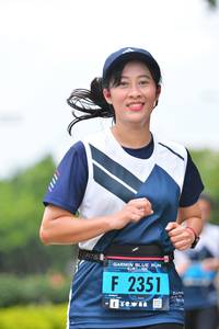 BIB: 2351
                            <button type="button" onclick="openModal(4701281)" class="btn btn-primary btn-sm float-right btn-popup" data-toggle="modal" data-target=".modal-high-quality">
                        <i class="fas fa-shopping-cart"></i> Add to Cart
                    </button>
                                            <button type="button" onclick="isThisMe(4701281, true)" class="btn btn-success btn-sm float-right btn-popup btn-isme hidden" data-toggle="tooltip" data-placement="bottom" title="นี่คือรูปของคุณใช่ไหม คลิกที่นี่เพื่อเอาเข้าอัลบั้ม">
                        <i class="fas fa-plus"></i> Add to album
                    </button>
                    <button type="button" onclick="isThisMe(4701281, false)" class="btn btn-warning btn-sm float-right btn-popup btn-isnotme hidden">
                        <i class="fas fa-ban"></i> Remove from album
                    </button>