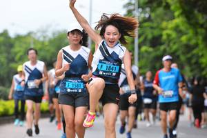 BIB: 1841, 1581
                            <button type="button" onclick="openModal(4683589)" class="btn btn-primary btn-sm float-right btn-popup" data-toggle="modal" data-target=".modal-high-quality">
                        <i class="fas fa-shopping-cart"></i> Add to Cart
                    </button>
                                            <button type="button" onclick="isThisMe(4683589, true)" class="btn btn-success btn-sm float-right btn-popup btn-isme hidden" data-toggle="tooltip" data-placement="bottom" title="นี่คือรูปของคุณใช่ไหม คลิกที่นี่เพื่อเอาเข้าอัลบั้ม">
                        <i class="fas fa-plus"></i> Add to album
                    </button>
                    <button type="button" onclick="isThisMe(4683589, false)" class="btn btn-warning btn-sm float-right btn-popup btn-isnotme hidden">
                        <i class="fas fa-ban"></i> Remove from album
                    </button>