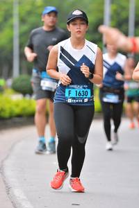 BIB: 1630
                            <button type="button" onclick="openModal(4700975)" class="btn btn-primary btn-sm float-right btn-popup" data-toggle="modal" data-target=".modal-high-quality">
                        <i class="fas fa-shopping-cart"></i> Add to Cart
                    </button>
                                            <button type="button" onclick="isThisMe(4700975, true)" class="btn btn-success btn-sm float-right btn-popup btn-isme hidden" data-toggle="tooltip" data-placement="bottom" title="นี่คือรูปของคุณใช่ไหม คลิกที่นี่เพื่อเอาเข้าอัลบั้ม">
                        <i class="fas fa-plus"></i> Add to album
                    </button>
                    <button type="button" onclick="isThisMe(4700975, false)" class="btn btn-warning btn-sm float-right btn-popup btn-isnotme hidden">
                        <i class="fas fa-ban"></i> Remove from album
                    </button>