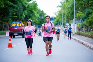 BIB: 084, 107, 9902
                            <button type="button" onclick="openModal(4684788)" class="btn btn-primary btn-sm float-right btn-popup" data-toggle="modal" data-target=".modal-high-quality">
                        <i class="fas fa-shopping-cart"></i> Add to Cart
                    </button>
                                            <button type="button" onclick="isThisMe(4684788, true)" class="btn btn-success btn-sm float-right btn-popup btn-isme hidden" data-toggle="tooltip" data-placement="bottom" title="นี่คือรูปของคุณใช่ไหม คลิกที่นี่เพื่อเอาเข้าอัลบั้ม">
                        <i class="fas fa-plus"></i> Add to album
                    </button>
                    <button type="button" onclick="isThisMe(4684788, false)" class="btn btn-warning btn-sm float-right btn-popup btn-isnotme hidden">
                        <i class="fas fa-ban"></i> Remove from album
                    </button>