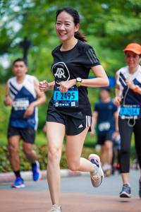 BIB: 2495, 354
                            <button type="button" onclick="openModal(4672906)" class="btn btn-primary btn-sm float-right btn-popup" data-toggle="modal" data-target=".modal-high-quality">
                        <i class="fas fa-shopping-cart"></i> Add to Cart
                    </button>
                                            <button type="button" onclick="isThisMe(4672906, true)" class="btn btn-success btn-sm float-right btn-popup btn-isme hidden" data-toggle="tooltip" data-placement="bottom" title="นี่คือรูปของคุณใช่ไหม คลิกที่นี่เพื่อเอาเข้าอัลบั้ม">
                        <i class="fas fa-plus"></i> Add to album
                    </button>
                    <button type="button" onclick="isThisMe(4672906, false)" class="btn btn-warning btn-sm float-right btn-popup btn-isnotme hidden">
                        <i class="fas fa-ban"></i> Remove from album
                    </button>