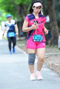 BIB: 2129
                            <button type="button" onclick="openModal(4578870)" class="btn btn-primary btn-sm float-right btn-popup" data-toggle="modal" data-target=".modal-high-quality">
                        <i class="fas fa-shopping-cart"></i> Add to Cart
                    </button>
                                            <button type="button" onclick="isThisMe(4578870, true)" class="btn btn-success btn-sm float-right btn-popup btn-isme hidden" data-toggle="tooltip" data-placement="bottom" title="นี่คือรูปของคุณใช่ไหม คลิกที่นี่เพื่อเอาเข้าอัลบั้ม">
                        <i class="fas fa-plus"></i> Add to album
                    </button>
                    <button type="button" onclick="isThisMe(4578870, false)" class="btn btn-warning btn-sm float-right btn-popup btn-isnotme hidden">
                        <i class="fas fa-ban"></i> Remove from album
                    </button>