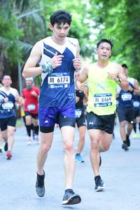 BIB: 6174, 8469
                            <button type="button" onclick="openModal(4664559)" class="btn btn-primary btn-sm float-right btn-popup" data-toggle="modal" data-target=".modal-high-quality">
                        <i class="fas fa-shopping-cart"></i> Add to Cart
                    </button>
                                            <button type="button" onclick="isThisMe(4664559, true)" class="btn btn-success btn-sm float-right btn-popup btn-isme hidden" data-toggle="tooltip" data-placement="bottom" title="นี่คือรูปของคุณใช่ไหม คลิกที่นี่เพื่อเอาเข้าอัลบั้ม">
                        <i class="fas fa-plus"></i> Add to album
                    </button>
                    <button type="button" onclick="isThisMe(4664559, false)" class="btn btn-warning btn-sm float-right btn-popup btn-isnotme hidden">
                        <i class="fas fa-ban"></i> Remove from album
                    </button>