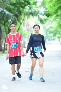 BIB: 200, 2650, 2643
                            <button type="button" onclick="openModal(4579128)" class="btn btn-primary btn-sm float-right btn-popup" data-toggle="modal" data-target=".modal-high-quality">
                        <i class="fas fa-shopping-cart"></i> Add to Cart
                    </button>
                                            <button type="button" onclick="isThisMe(4579128, true)" class="btn btn-success btn-sm float-right btn-popup btn-isme hidden" data-toggle="tooltip" data-placement="bottom" title="นี่คือรูปของคุณใช่ไหม คลิกที่นี่เพื่อเอาเข้าอัลบั้ม">
                        <i class="fas fa-plus"></i> Add to album
                    </button>
                    <button type="button" onclick="isThisMe(4579128, false)" class="btn btn-warning btn-sm float-right btn-popup btn-isnotme hidden">
                        <i class="fas fa-ban"></i> Remove from album
                    </button>